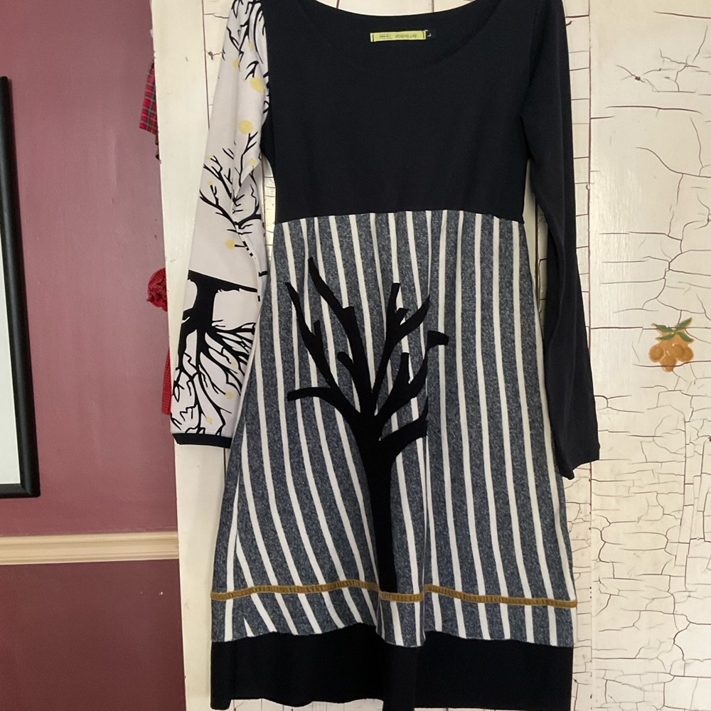 Soft Stretchy Tree Print black and gray Striped Dress Size Large NEW